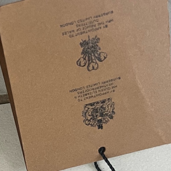 Burberry bag charm tag Red Leather Tb Bag Charm gold logo travel letter B star - Picture 10 of 10